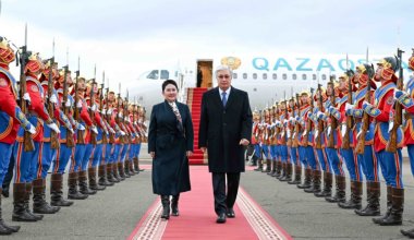 С какой целью президент Токаев прилетел в Монголию