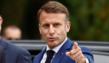 Макрон заверил Украину в поддержке на фоне «российской эскалации»