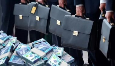Средняя зарплата в Казахстане оказалась выше, чем в четырех стран ЕАЭС в 2024 году