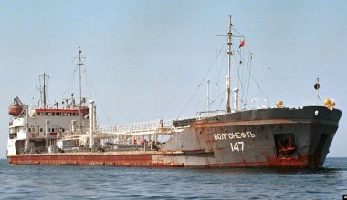 Российские танкеры с нефтью затонули у побережья Крыма