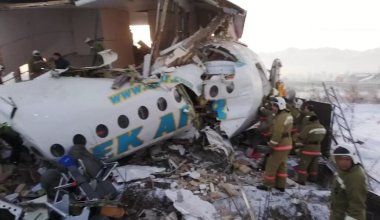 Крушение самолёта Bek Air в Алматы: расследование уголовного дела могут возобновить