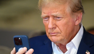 В моем сердце есть теплое местечко для TikTok: Трамп не хочет блокировать соцсеть