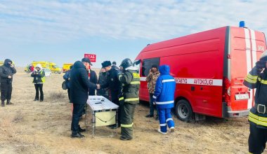 Крушение самолёта в Актау: на борту находились казахстанцы, 25 человек выжили