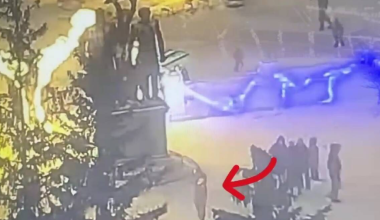 В Петропавловске иностранцы устроили пьяный дебош на памятнике Абаю и Пушкину