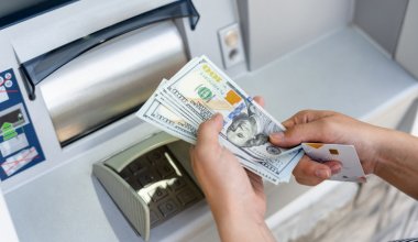 Операции в долларах будут недоступны в банкоматах БЦК до конца января