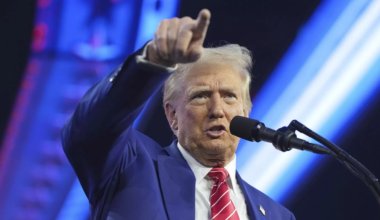 Трамп поручил организовать телефонный разговор с Путиным