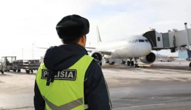 Пьяную пассажирку сняли с самолета в Актау: ей грозит штраф