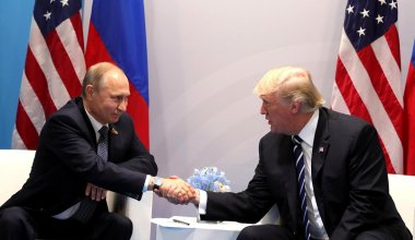 Трамп поговорил с Путиным по телефону: что известно об их диалоге