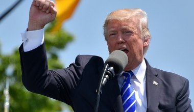 Дональд Трамп назвал Владимира Зеленского «диктатором без выборов»