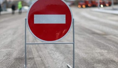 Республиканские дороги перекрыли в трёх областях Казахстана