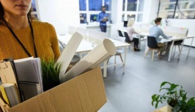 Назван возраст, когда казахстанки чаще всего остаются без работы