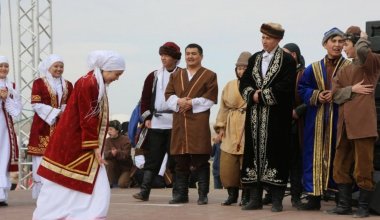 Салем салу от "русской келин" обсуждают казахстанцы