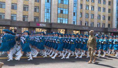 Патриотизм и ажиотаж: как прошел Парад Победы в Астане