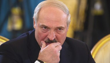 Лукашенко признал, что "немного задержался" у власти