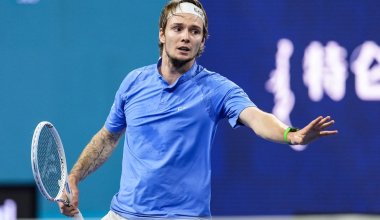 Казахстанский теннисист Александр Бублик выбыл из турнира в Риме