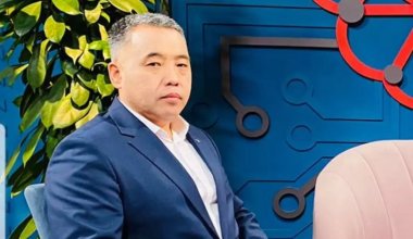 Избитый в Таразе депутат утверждает, что у нападавшего мог быть кастет