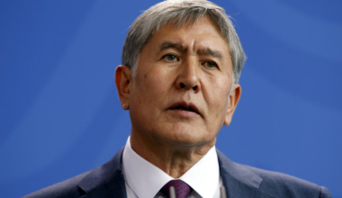 Экс-президент Кыргызстана Атамбаев приговорен к 11 годам