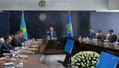 Угрозы информационной безопасности: Токаев поставил ряд задач перед КНБ