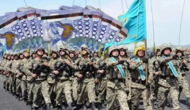 Казахстану необходимо реформировать Минобороны и армию — Досым Сатпаев