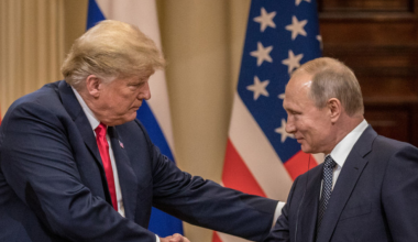 «Еженедельно теряет 5000 военных»: Трамп раскритиковал Путина