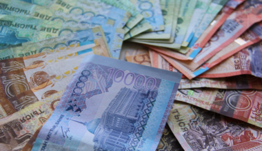 Казахстанцы оформили кредиты на 18 млн тенге и отдали все мошенникам