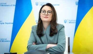 Зеленский выдвинул 39-летнюю чиновницу на пост премьера Украины