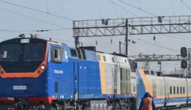 Подросток залез на крышу поезда в Алматы: его ударило током
