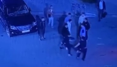 Жестокое избиение на парковке аэропорта Актау попало на видео