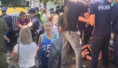 В Алматы насильственно переселяют сирот из детского дома