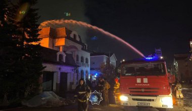 Гостиница горит в Астане