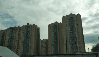 Порядка 1000 нарушений выявили в “знаменитом” ЖК “Манхэттан” в Алматы