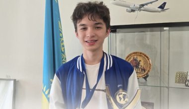 Ученик НИШ стал абсолютным чемпионом Международной олимпиады по экономике