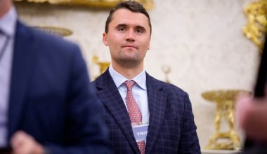 Известного консерватора Чарли Кирка убили в США