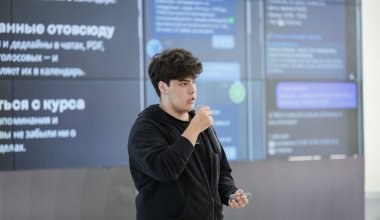 18-летний казахстанец получил 200 тыс. долларов от Google и OpenAI