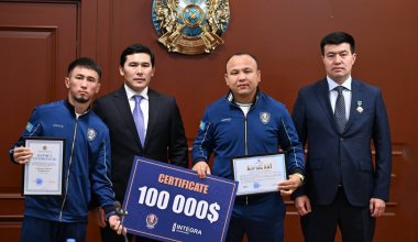 До 100 тысяч долларов вручили казахстанским боксерам