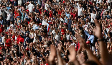 Десятки тысяч сторонников Трампа пришли на прощание с Кирком