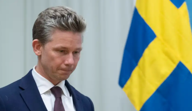 Швеция призвала Европу готовиться к военным временам