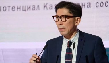 Кто и зачем сталкивает политические кланы в Казахстане, рассказал Досым Сатпаев