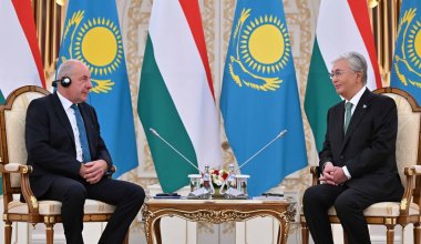 Первый официальный визит: что обсудили Токаев и президент Венгрии