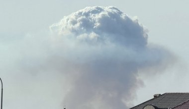 «Что-то тестируют?»: жителей Астаны напугало грибовидное облако над городом