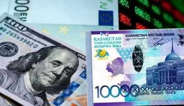 Cколько стоят доллар, евро и рубль в обменниках Казахстана