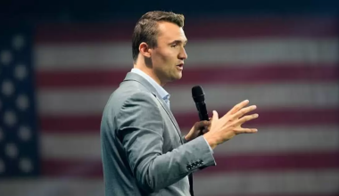 США аннулируют визы иностранцам за реакцию на убийство Чарли Кирка