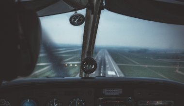 Самолет рейса Астана–Усть-Каменогорск вынужденно вернулся в аэропорт вылета