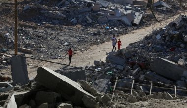 Израиль вновь приостановил доставку гуманитарной помощи в Газу