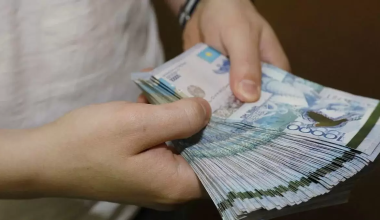 Коммунальщики Тараза устроили забастовку из-за зарплаты