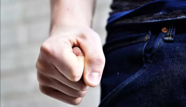 Многодетный отец вовлёк своего сына в драку в Кызылорде