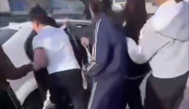 В Таразе задержали троих мужчин, похитивших девушку на глазах у прохожих