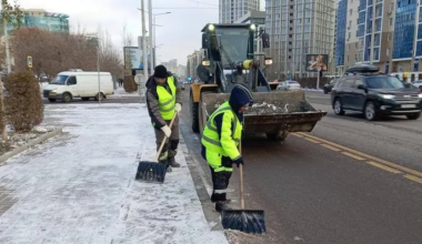 Астану завалило снегом