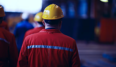 В Павлодаре под завалом может находиться рабочий