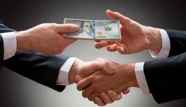 Список чиновников, разворовавших бюджет, составили в Кыргызстане